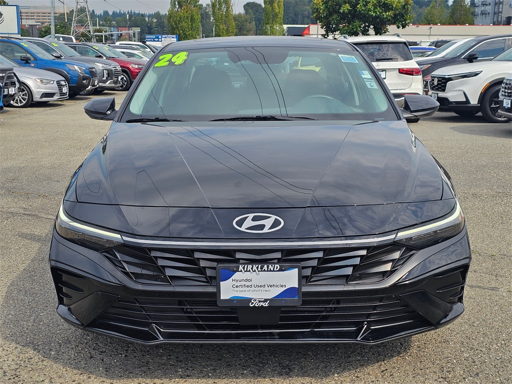 2024 Hyundai Elantra SEL Convenience photo 2
