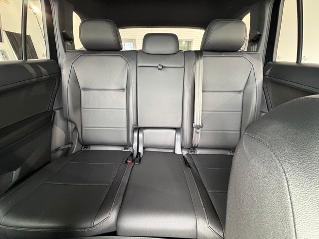 2020 Volkswagen Tiguan SE R-Line Black photo 26
