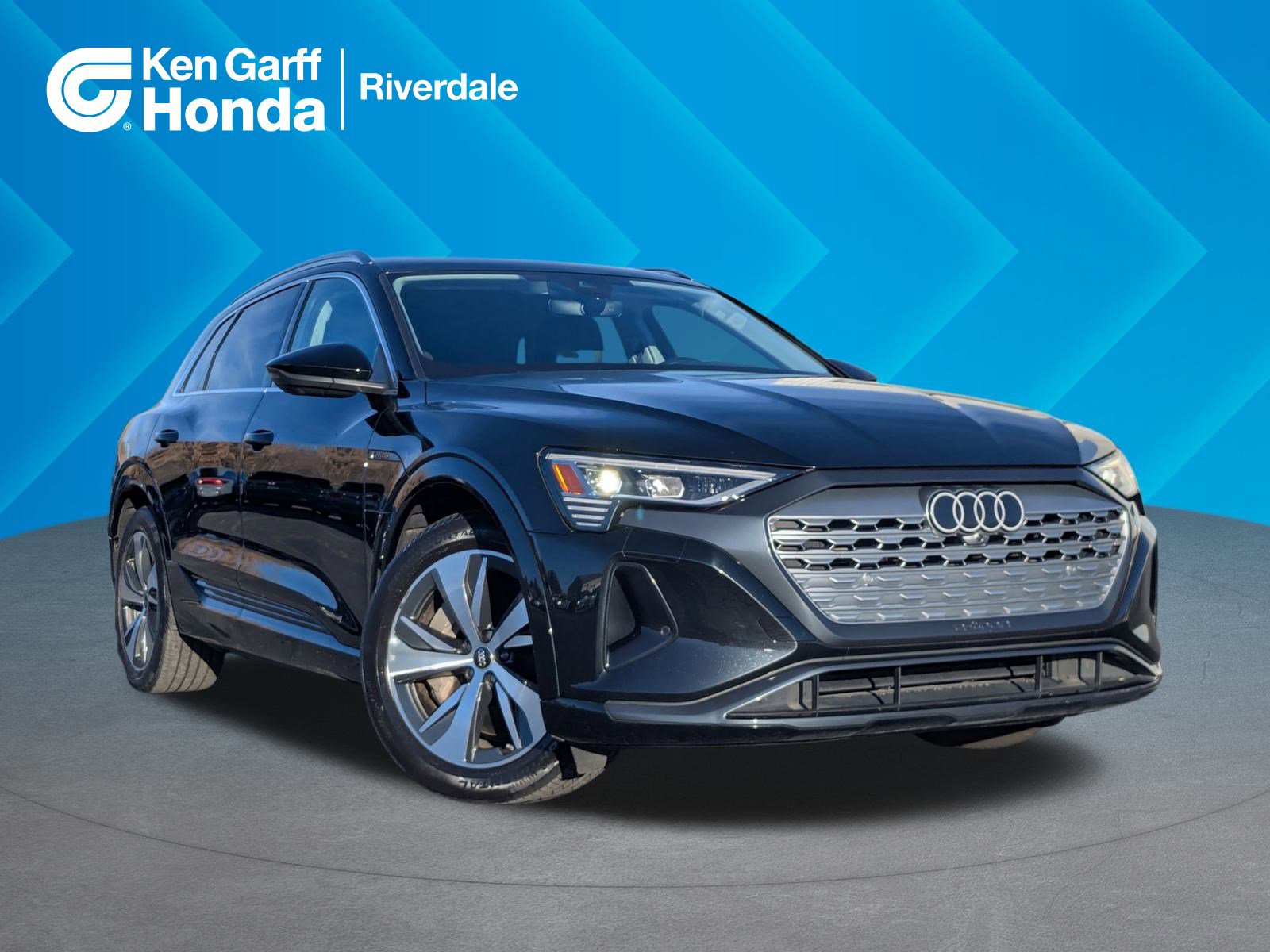 2024 Audi Q8 e-tron Premium Plus's photo