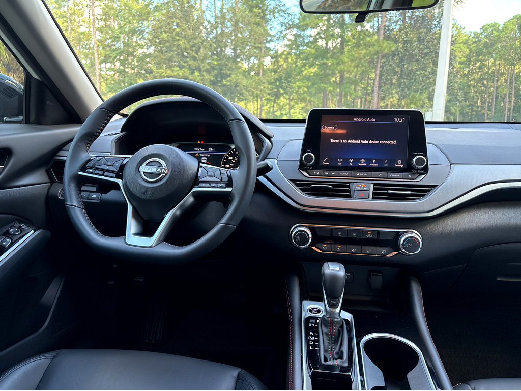 2024 Nissan Altima 2.5 SR photo 4