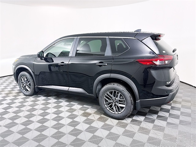 2025 Nissan Rogue S photo 16