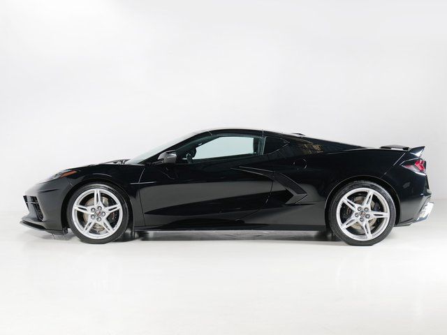 2020 Chevrolet Corvette Stingray photo 2