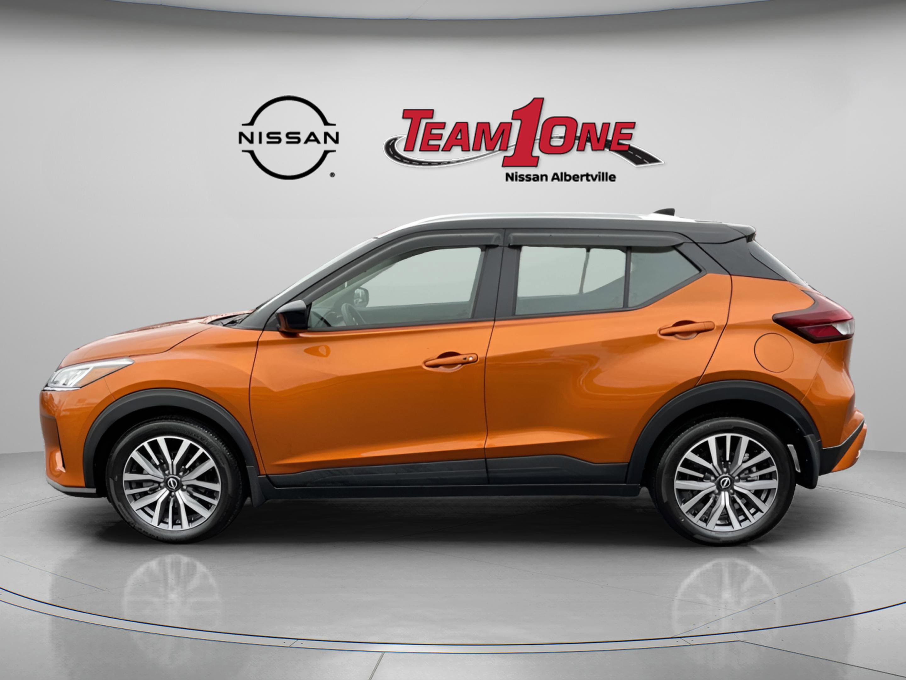 2024 Nissan Kicks SV photo 2