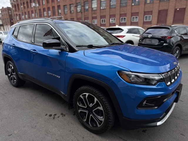 2022 Jeep Compass Limited photo 3
