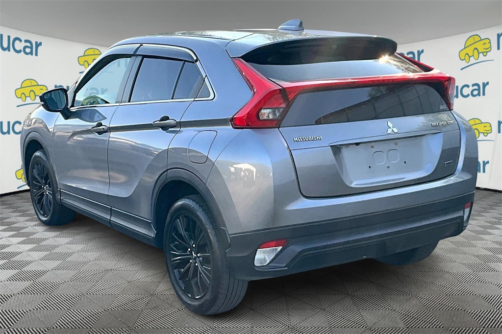 2019 Mitsubishi Eclipse Cross LE photo 4