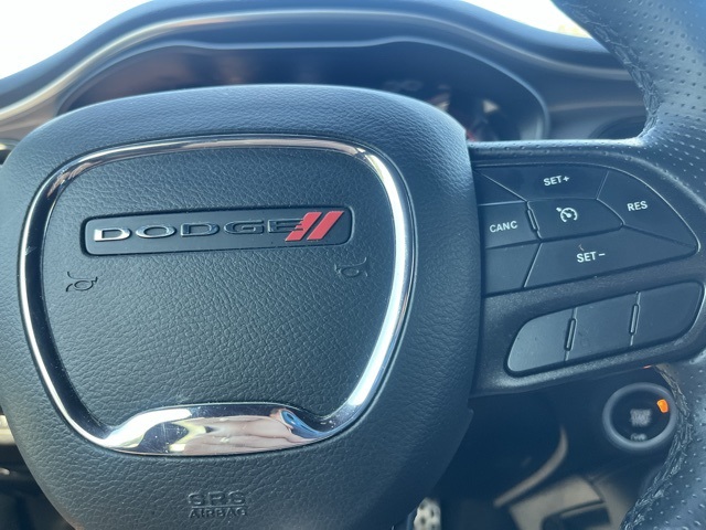 2022 Dodge Challenger R/T photo 21