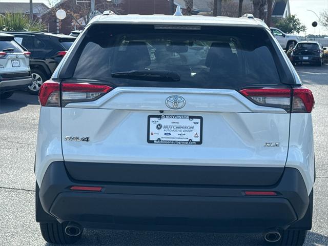 2024 Toyota RAV4 XLE Premium photo 4
