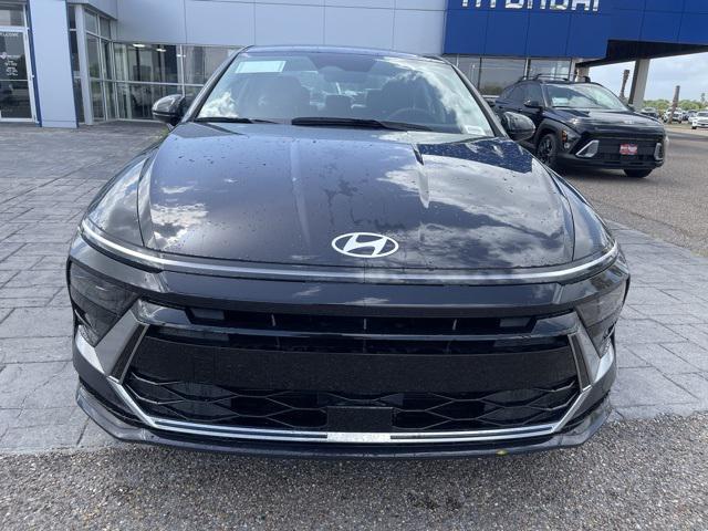 2025 Hyundai Sonata Hybrid SEL photo 2