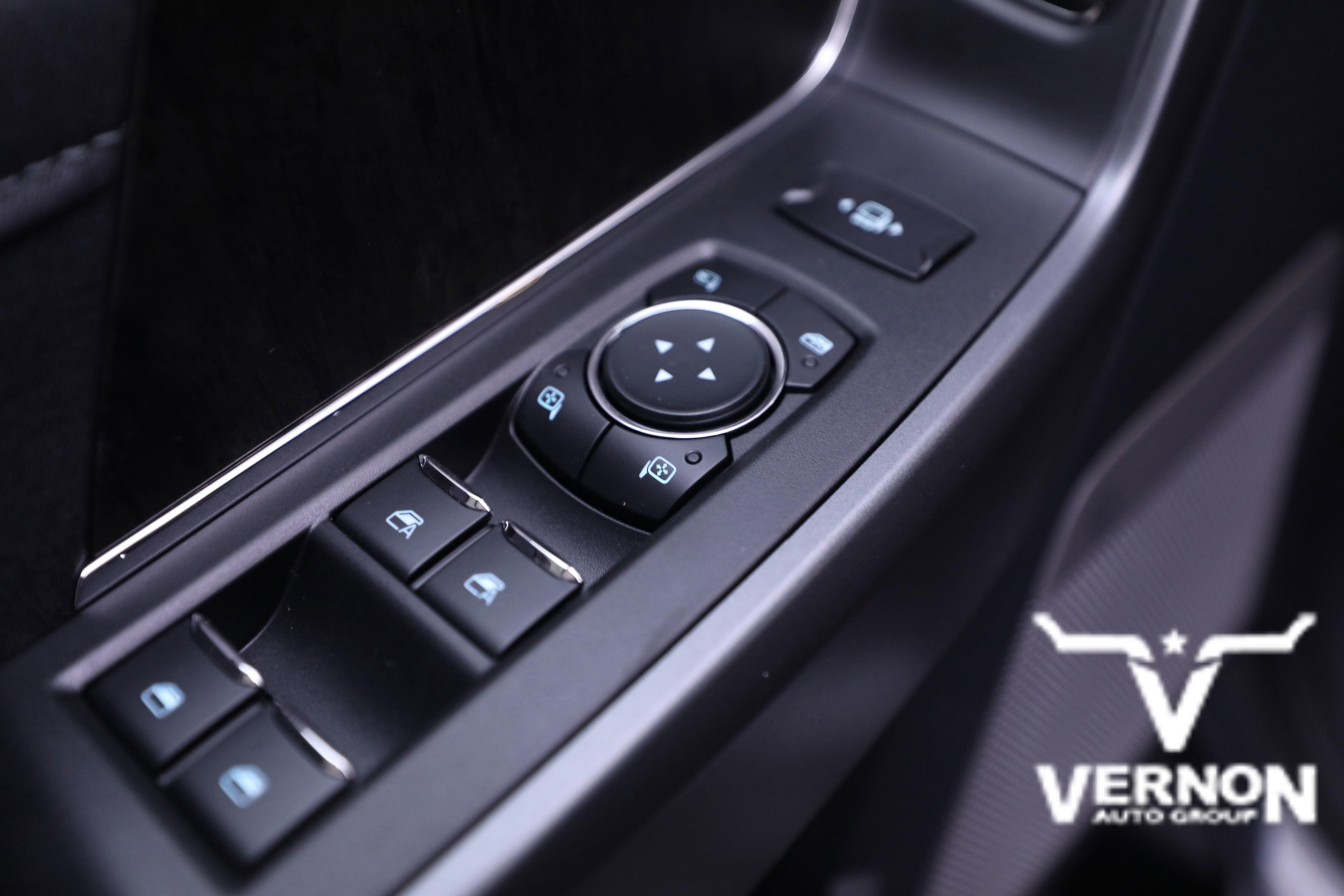 2026 Ford F-250 Lariat FX4 photo 2