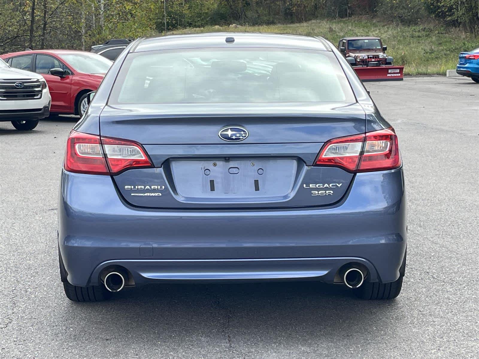 2015 Subaru Legacy 3.6R Limited photo 3