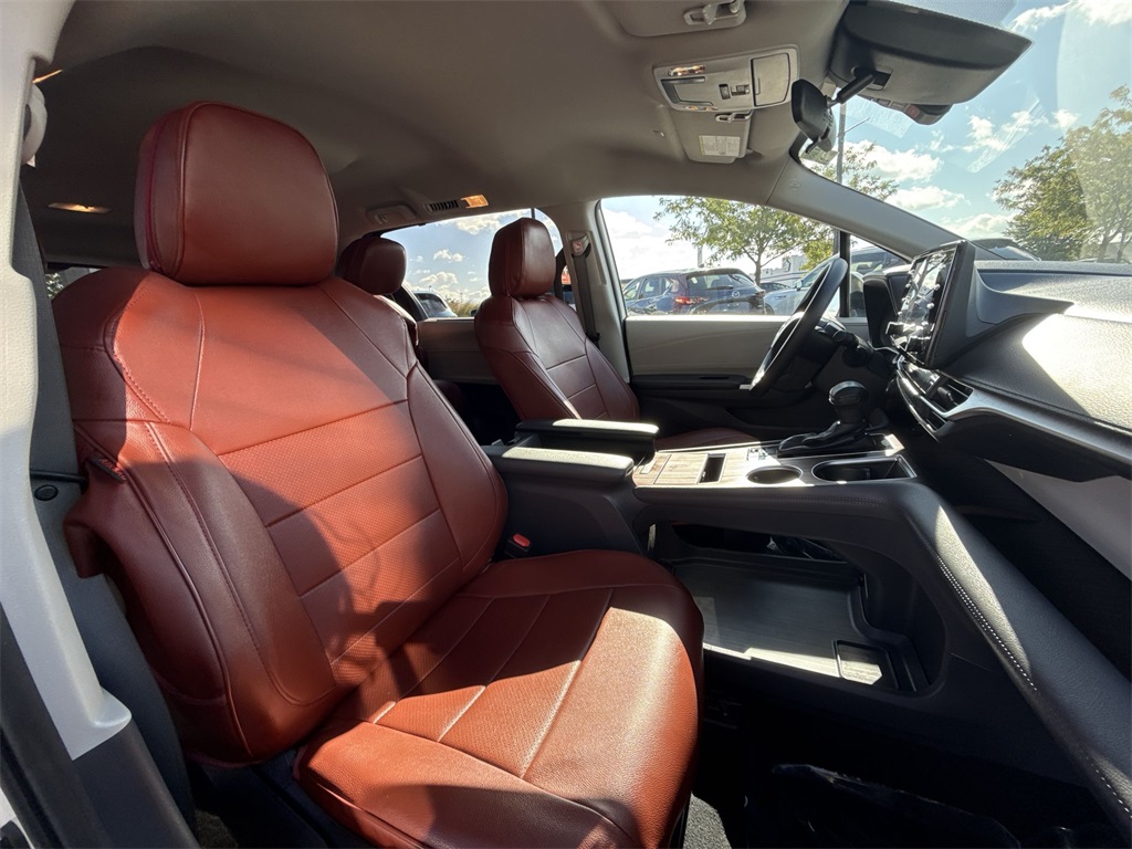 2022 Toyota Sienna LE photo 26