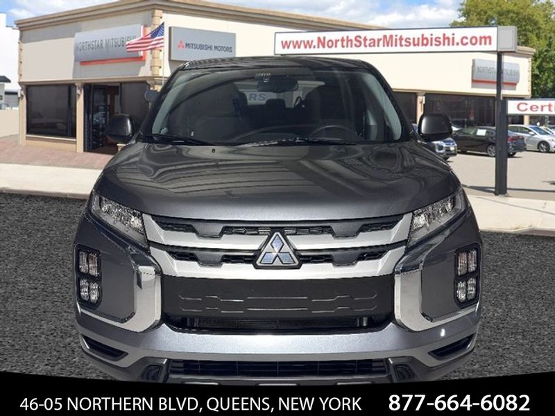 2025 Mitsubishi Outlander Sport ES photo 2