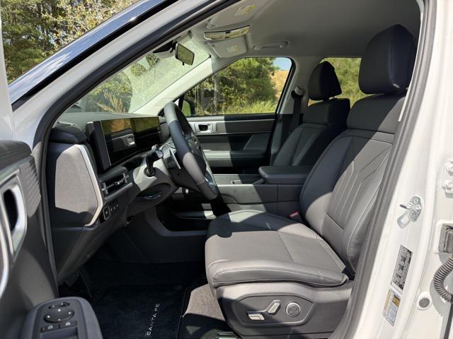 2025 Hyundai Santa Fe SEL photo 10