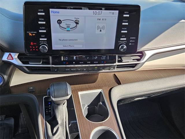 2024 Toyota Sienna XLE photo 20