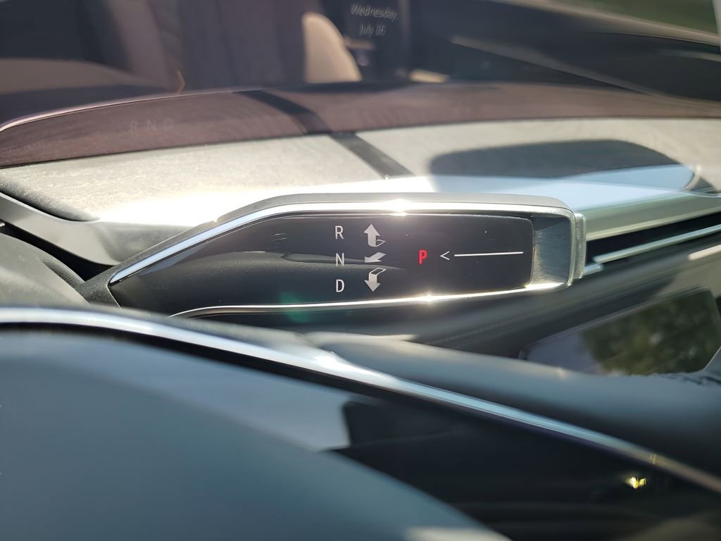 2026 Cadillac Escalade IQ Luxury photo 34