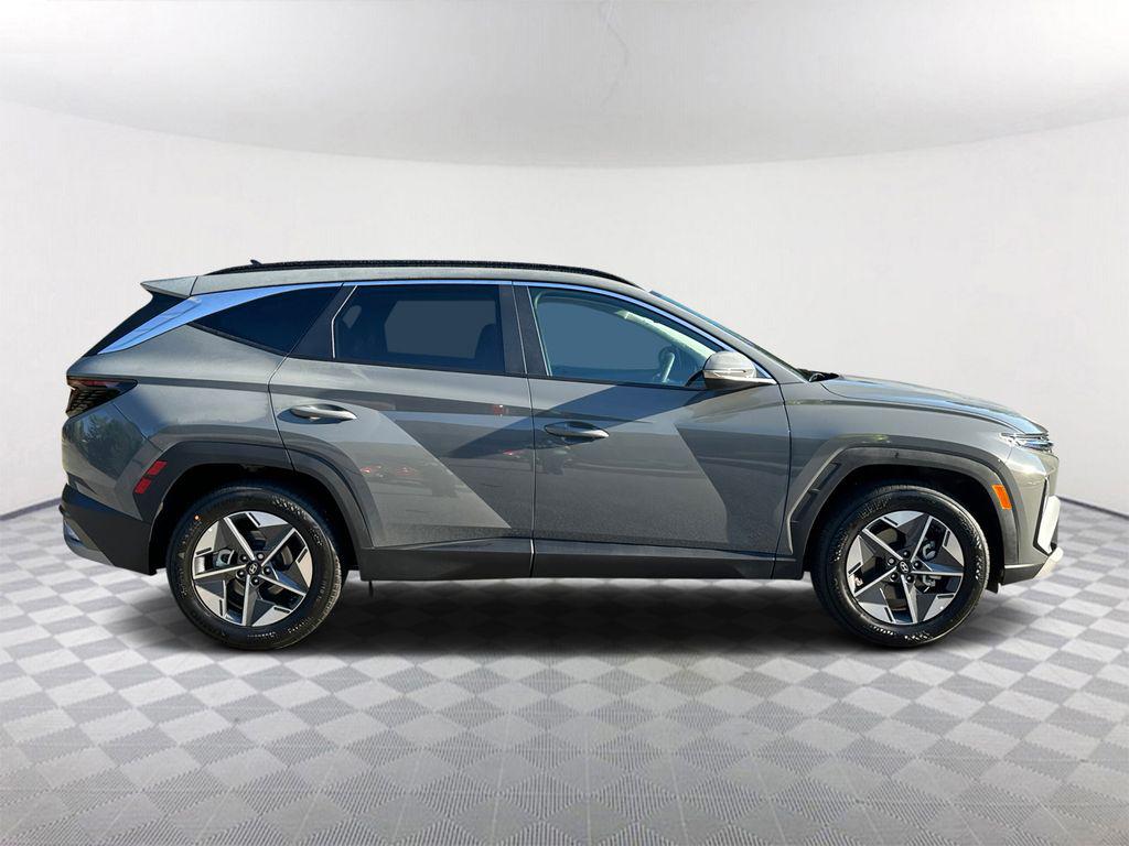 2025 Hyundai Tucson SEL photo 4