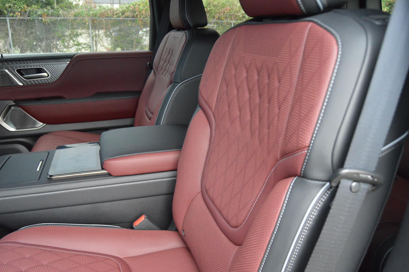 2025 Infiniti QX80 photo 21