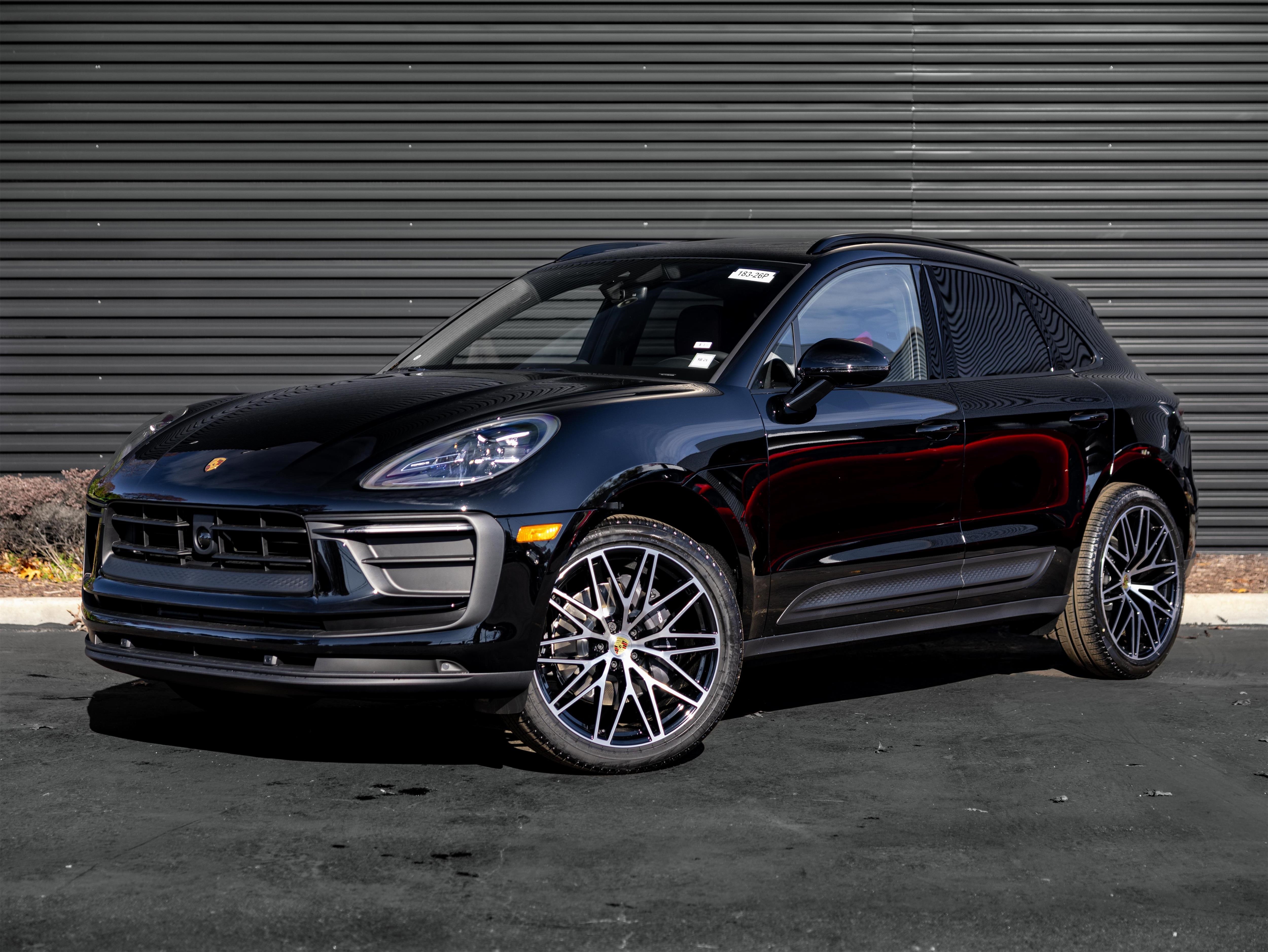2026 Porsche Macan Base