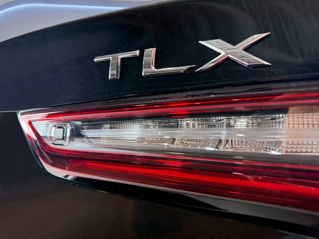 2025 Acura TLX Technology photo 5