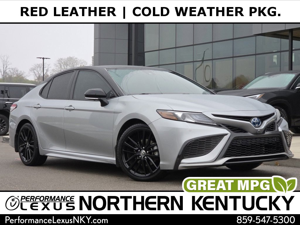 2022 Toyota Camry XSE's photo