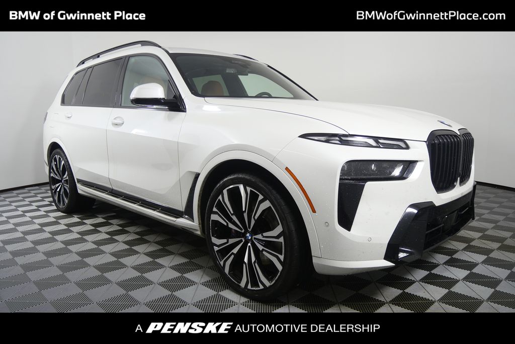 2023 BMW X7 40i's photo