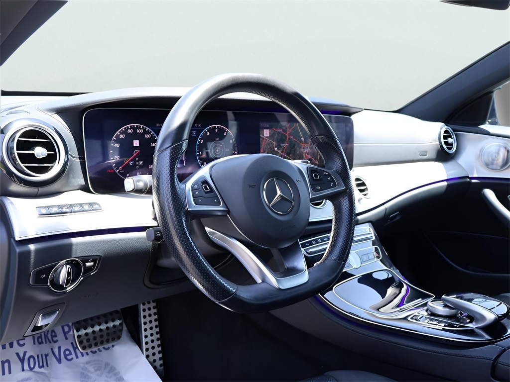 2018 Mercedes Benz E 43 AMG 4MATIC photo 19