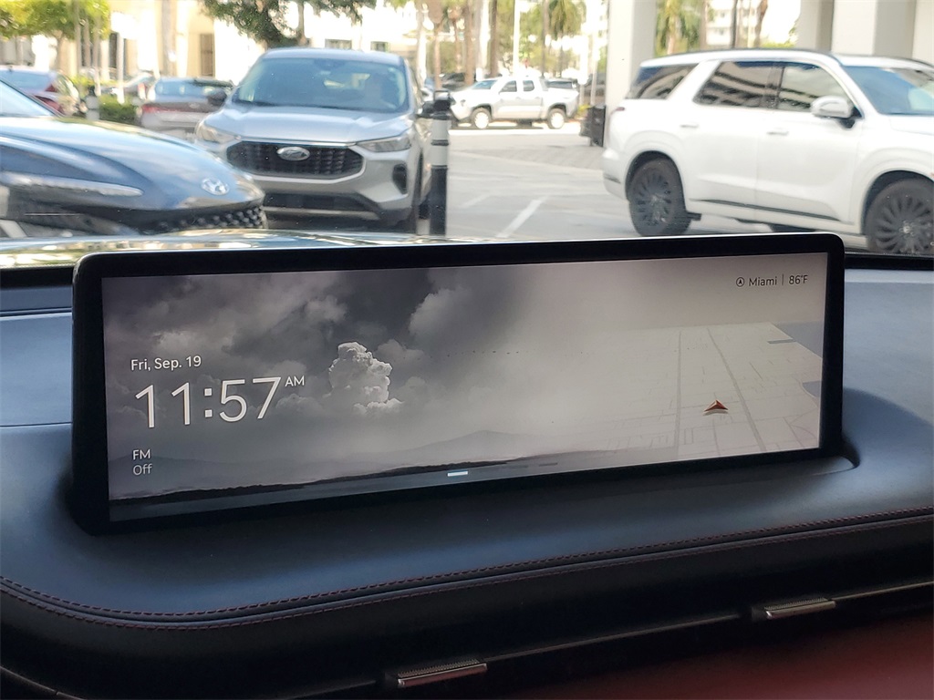2023 Genesis GV70 3.5T Sport Advanced photo 21