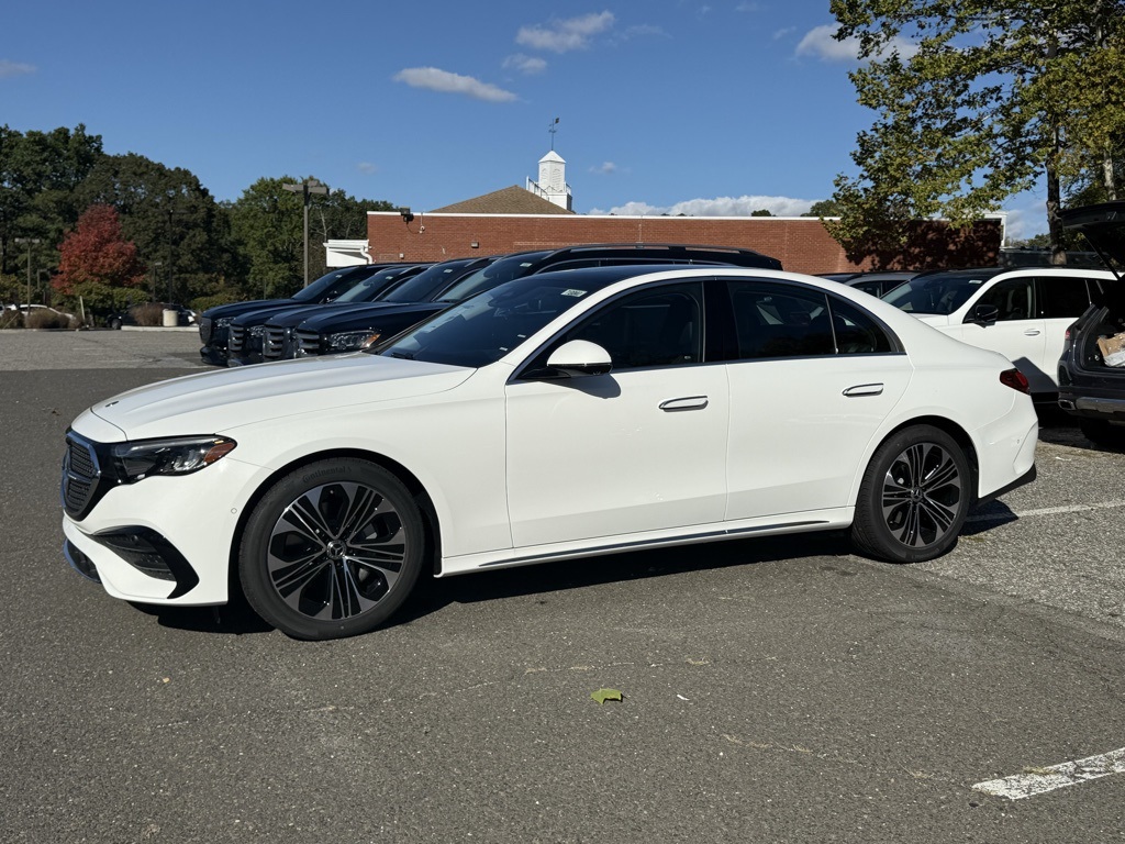 2026 Mercedes Benz E 350 4MATIC Sedan photo 4