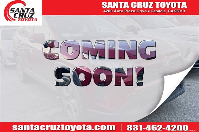 2022 Toyota RAV4 LE's photo