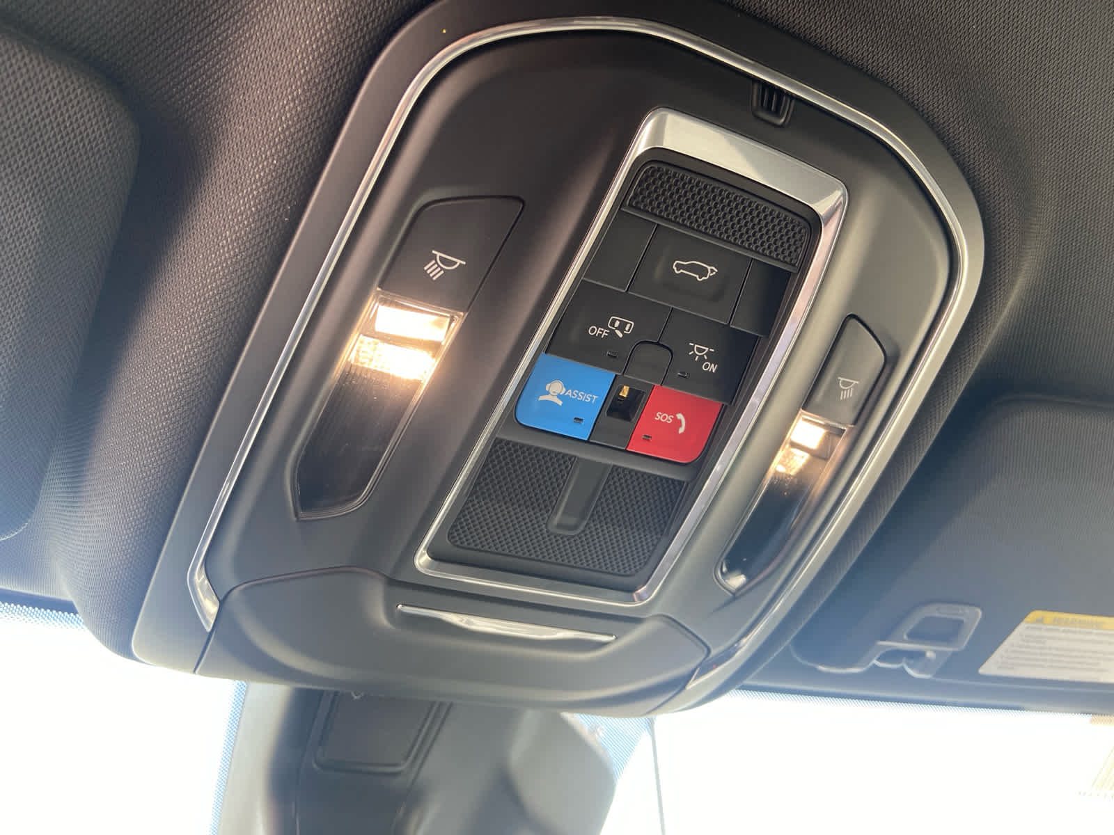 2025 Jeep Grand Cherokee Altitude photo 33