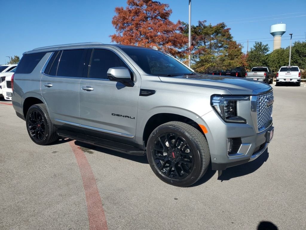 2024 GMC Yukon Denali's photo