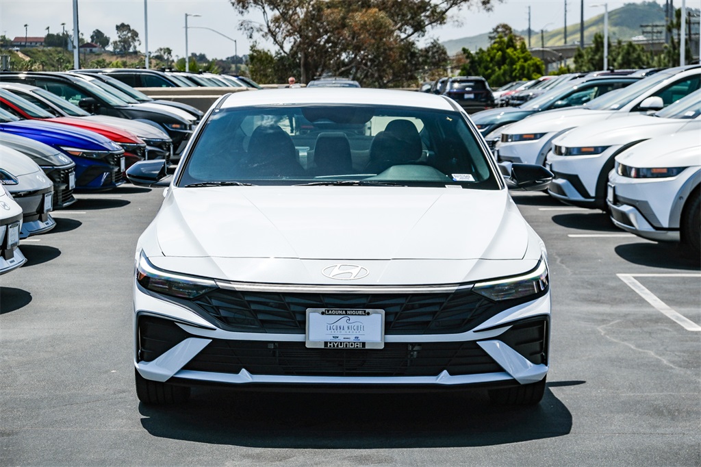 2025 Hyundai Elantra Hybrid SEL Sport photo 2