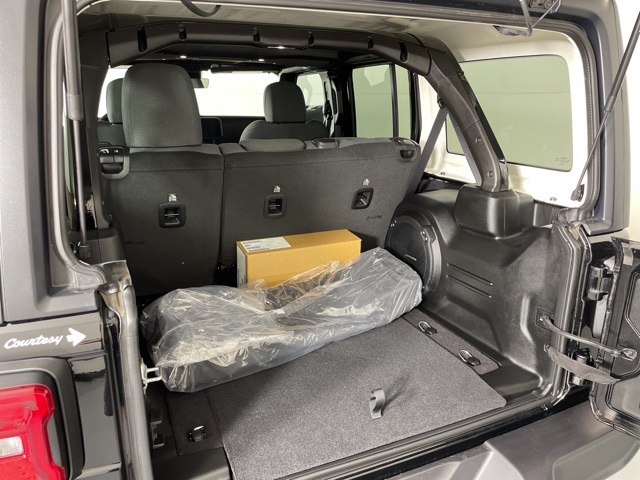 2025 Jeep Wrangler Rubicon Sport photo 38