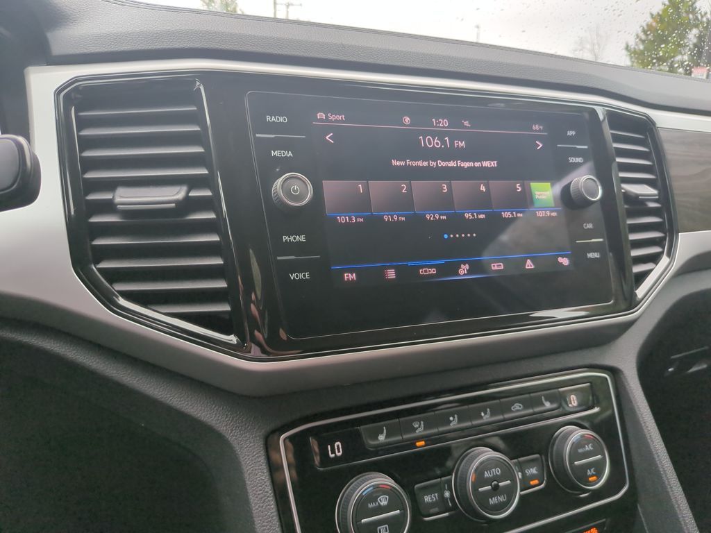 2022 Volkswagen Atlas V6 SE Technology photo 16