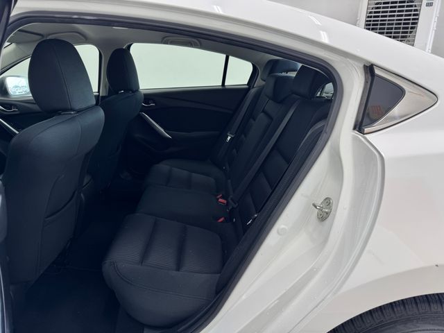2017 Mazda Mazda6 Sport photo 17