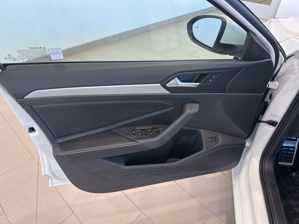 2026 Volkswagen Jetta 1.5T Sport photo 10