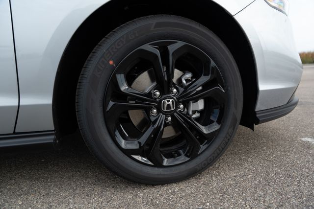2025 Honda Accord SE photo 9