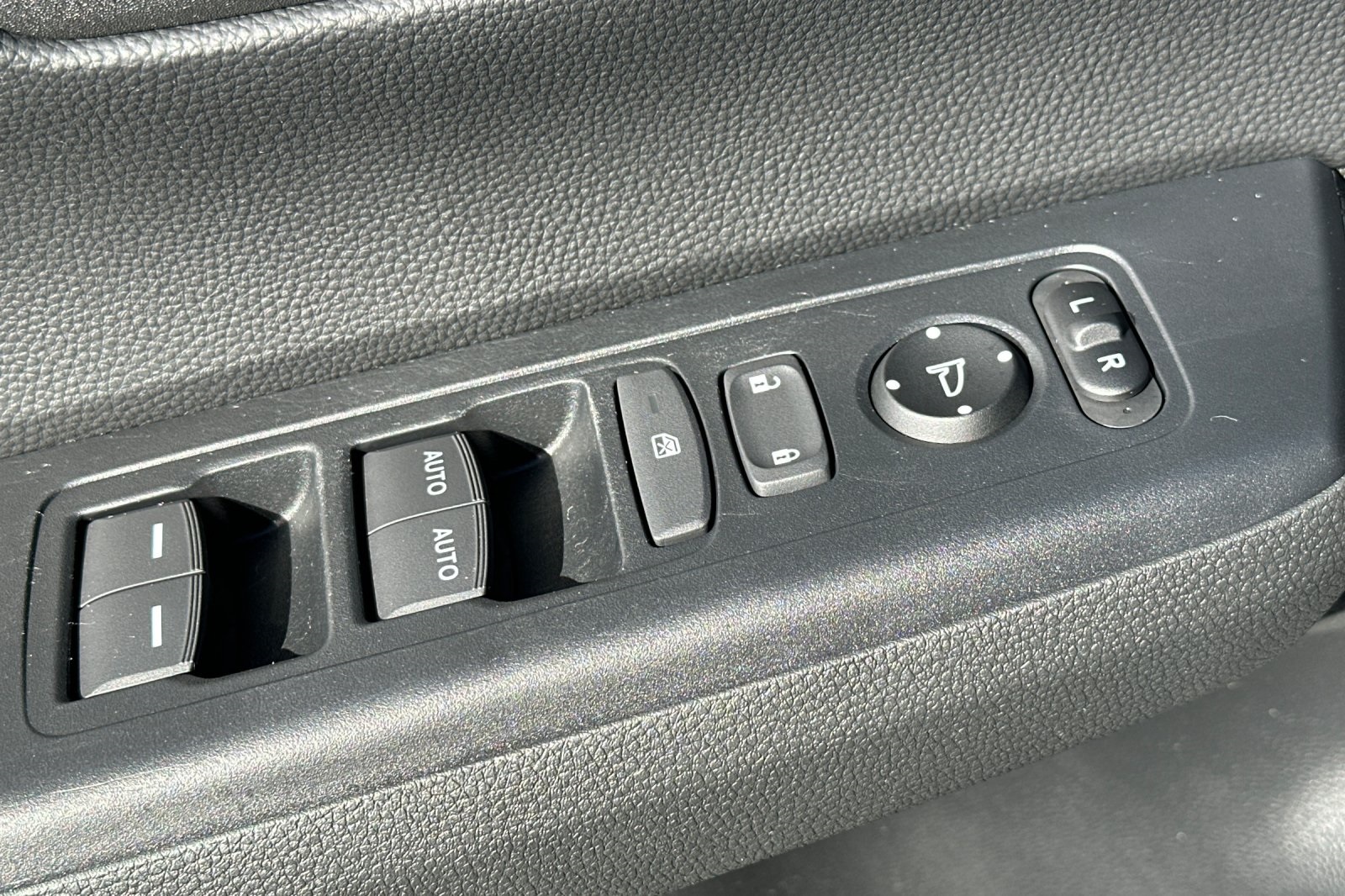 2024 Honda CR-V EX photo 12