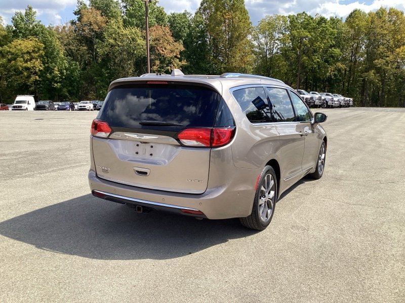 2018 Chrysler Pacifica Limited photo 7