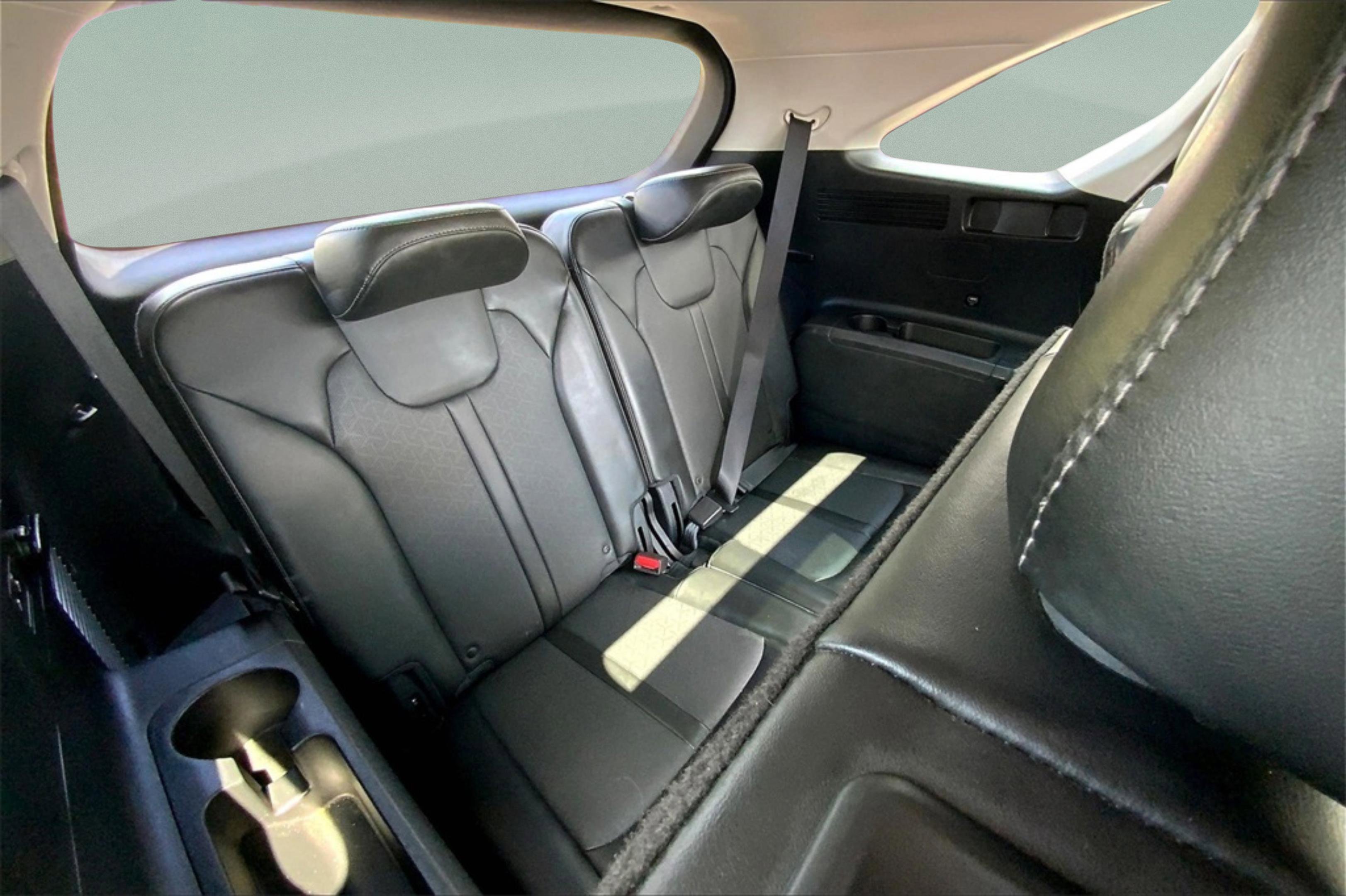 2022 Kia Sorento EX photo 25