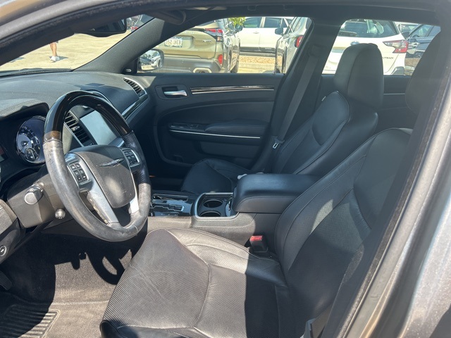 2011 Chrysler 300 C Base photo 4