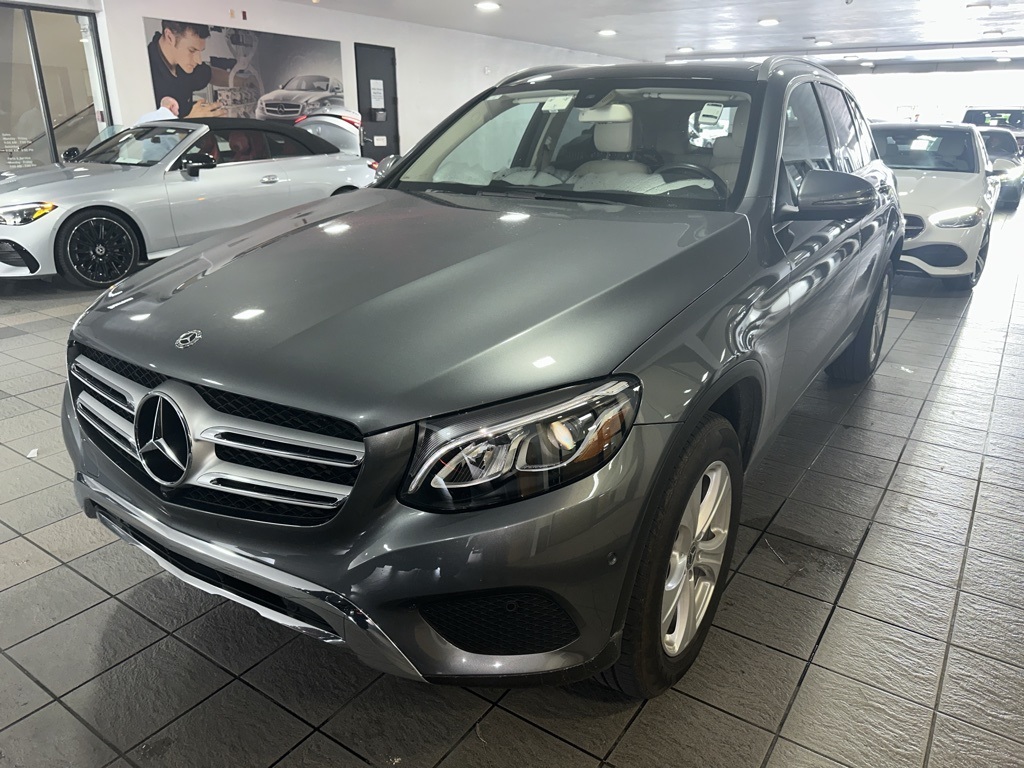 2018 Mercedes Benz GLC 300 photo 3