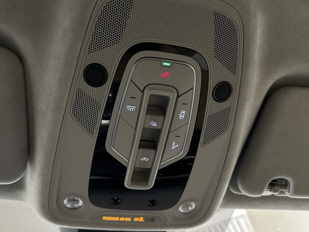 2022 Audi Q7 55 Prestige photo 37