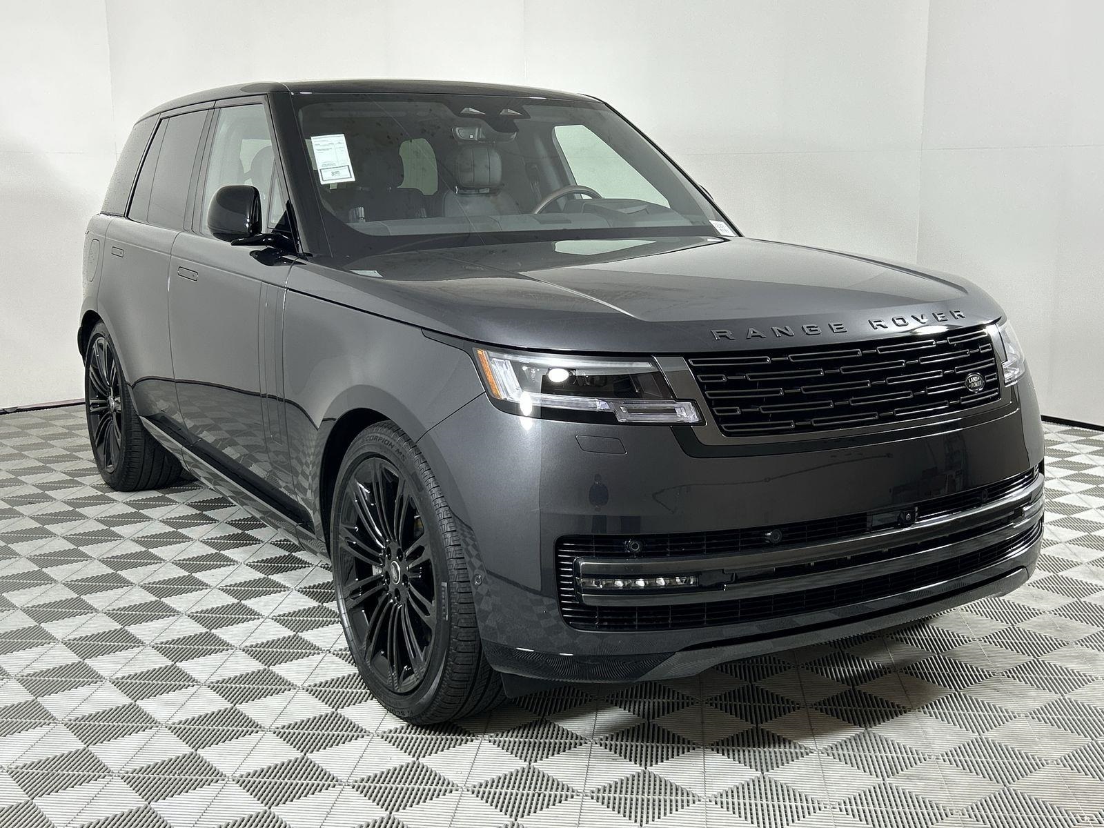 2025 Land Rover Range Rover SE photo 7