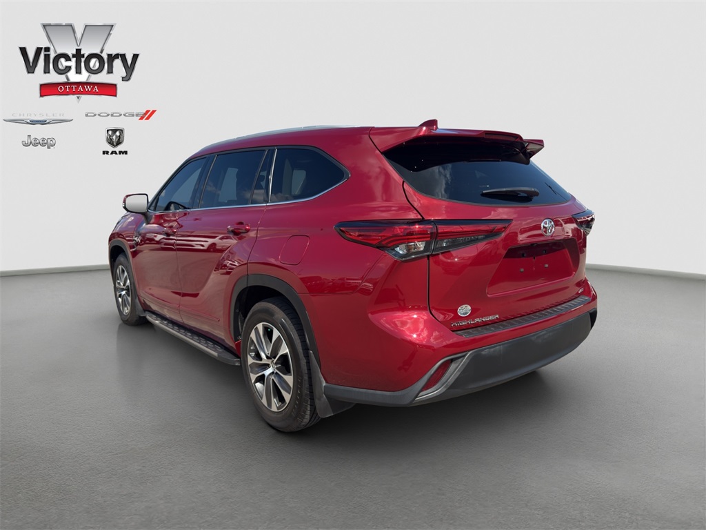 2022 Toyota Highlander XLE photo 4
