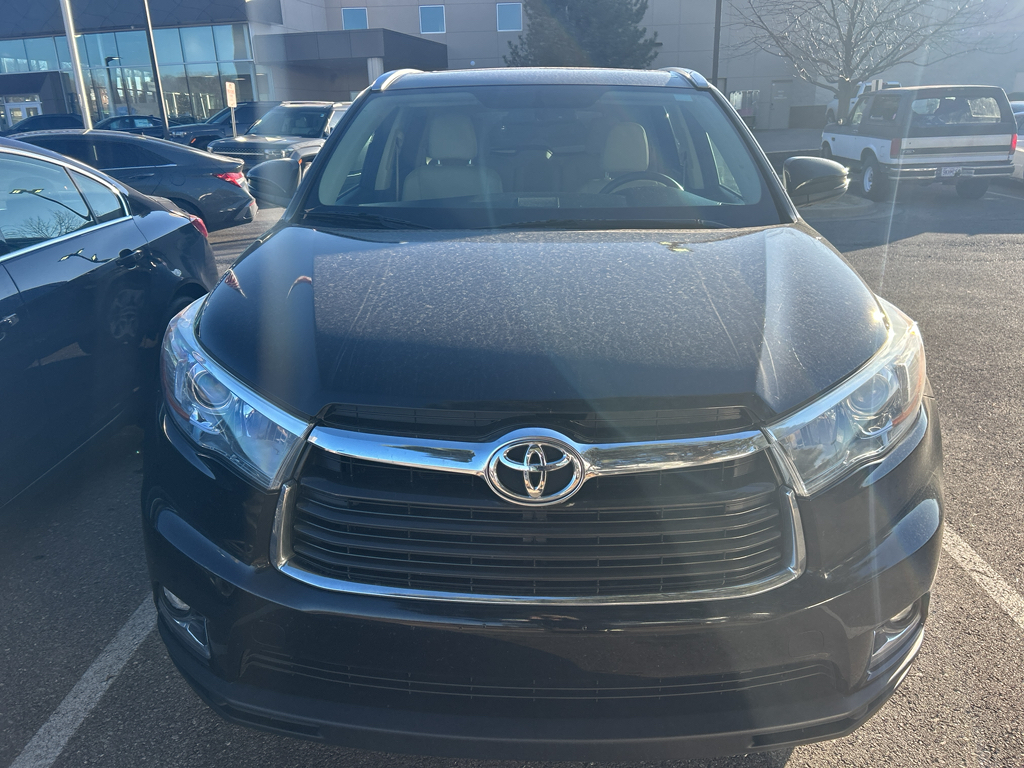 Used 2015 Toyota Highlander Limited with VIN 5TDDKRFH2FS121910 for sale in Kansas City