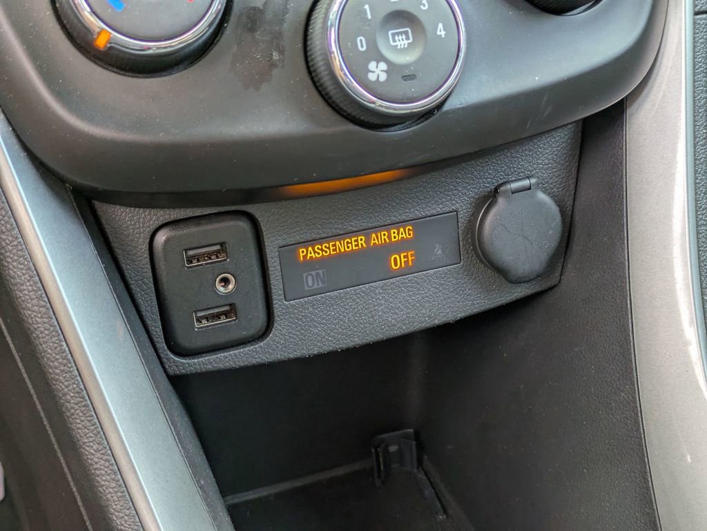 2021 Chevrolet Trax LT photo 17