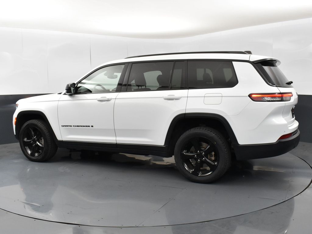 2023 Jeep Grand Cherokee Altitude photo 4