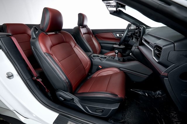 2024 Ford Mustang GT Premium Convertible photo 34