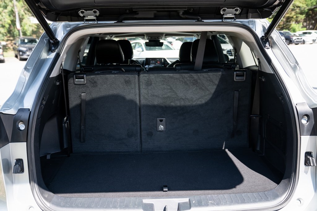 2021 Toyota Highlander XLE photo 7
